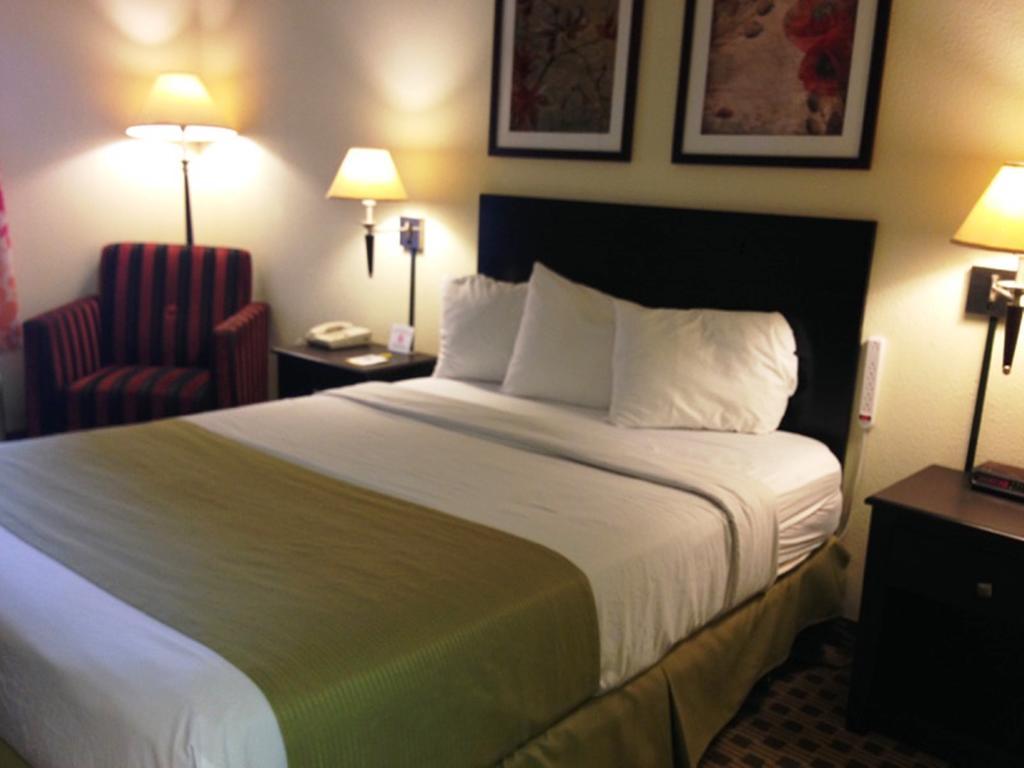 Days Inn By Wyndham Irving Grapevine Dfw Airport North Cameră foto